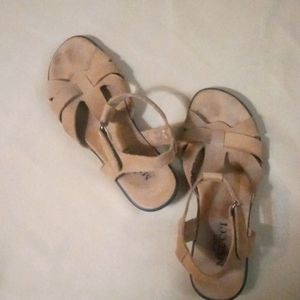 SESTO MEUCCI SOFT LEATHER SANDALS TAN SIZE 8
